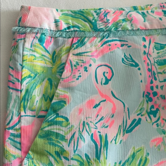 Lilly Pulitzer Adie Shorts in On Parade print Seasalt Blue colourway Side zip 12 - Picture 8 of 15
